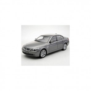 Kyosho 1:18 Scale Die Cast BMW 550i Sedan Facelift-Gray