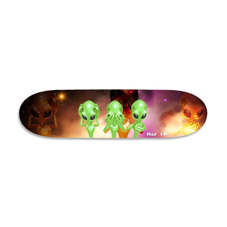 RAZOR XTM ALIEN 31 INCH SKATES AND BOARDS