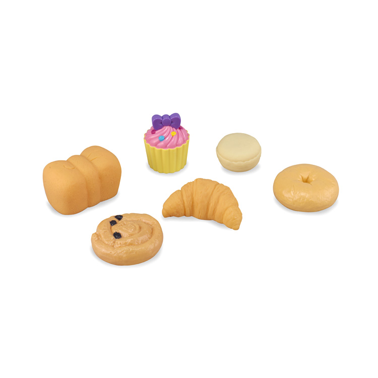 HELLO KITTY BAKERY TREATS